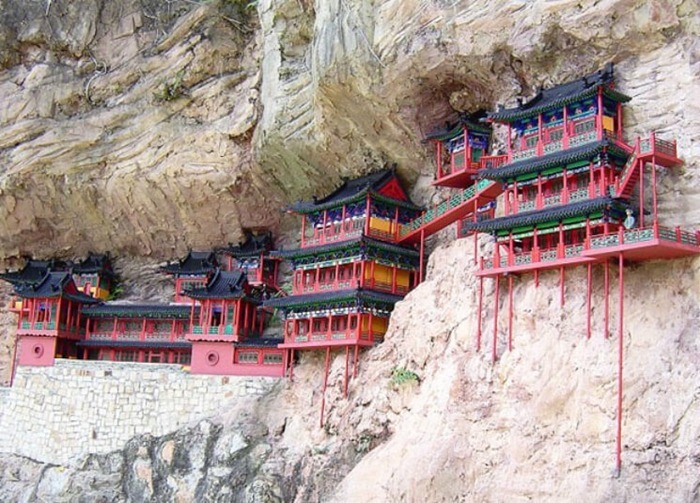 Висящий монастырь 