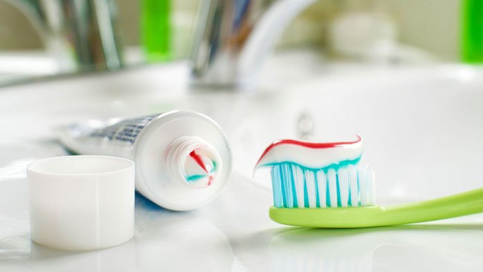Как выбрать зубную пасту + рейтинг лучших фирм-производителей