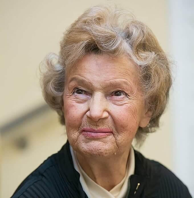 9. Юлия Борисова, 97 лет